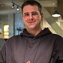 Максим, 23 года