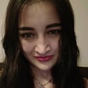 Брюнетка, 19 лет