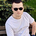 Денис, 23 года