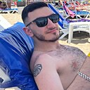 Роман, 24 года