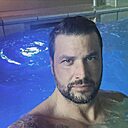 Максим, 42 года