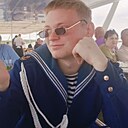 Максим, 18 лет