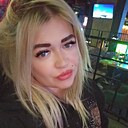 Victoria, 42 года