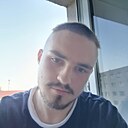 Максим, 22 года