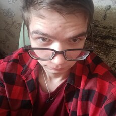 Фотография мужчины Рома, 19 лет из г. Владивосток