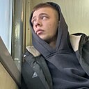 Денис, 23 года