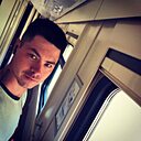 Alejandro, 33 года