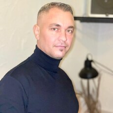 Фотография мужчины Vali, 44 года из г. București