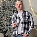 Илья, 33 года