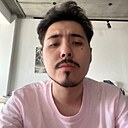 Максим, 23 года