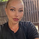 Elizabeth, 42 года