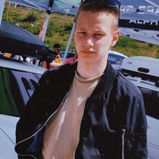 Фотография мужчины Максим, 19 лет из г. Зеленодольск