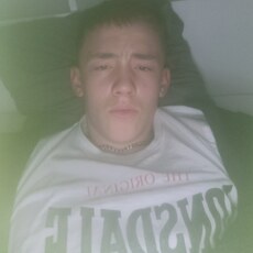 Фотография мужчины Гриша, 19 лет из г. Москва