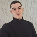 Максим, 23 года