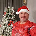 Роман, 44 года