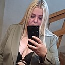 Алмна, 27 лет