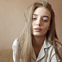 Victoria, 24 года