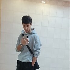 Фотография мужчины Макс, 18 лет из г. Кемерово