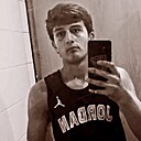 Алижон, 21 год