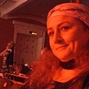 La Maestra, 44 года