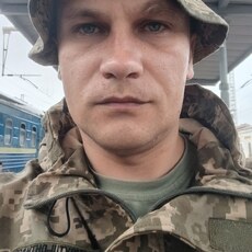 Фотография мужчины Maksim, 37 лет из г. Изюм