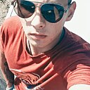 Денис, 24 года