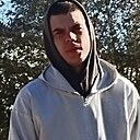 Артём, 22 года