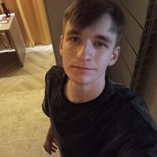 Фотография мужчины Леонид, 19 лет из г. Хабаровск