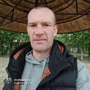 Alex Kan, 42 года