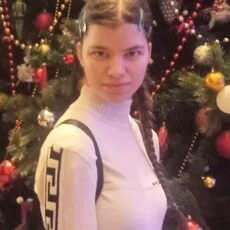 Юля, 18 из г. Псков.