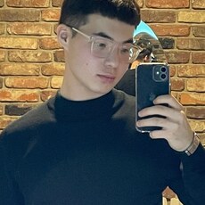 Фотография мужчины Arnur, 19 лет из г. Усть-Каменогорск