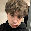 Максим, 19 лет