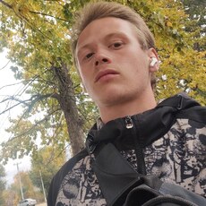 Фотография мужчины Миша, 18 лет из г. Донецк