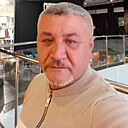 Музаффар, 47 лет