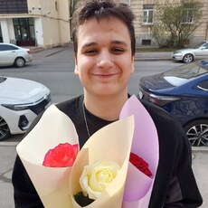 Фотография мужчины Рома, 18 лет из г. Санкт-Петербург