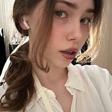 Фотография девушки Lina, 18 лет из г. Санкт-Петербург