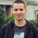 Yassine, 33 года