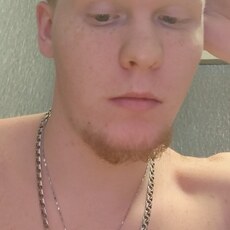 Фотография мужчины Денис, 19 лет из г. Орехово-Зуево