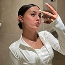 Карина, 22 года