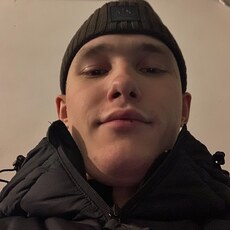 Фотография мужчины Илья, 19 лет из г. Омск