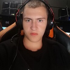 Фотография мужчины Артём, 18 лет из г. Новокуйбышевск