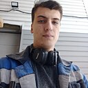 Максим, 22 года