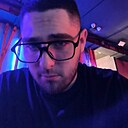 Максим, 22 года