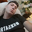 Максим, 24 года