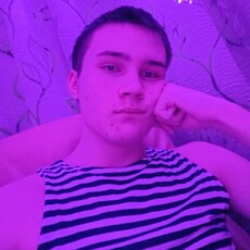 Фотография мужчины Богдан, 18 лет из г. Южно-Сахалинск