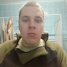 Фотография мужчины Максим, 21 год из г. Ноябрьск