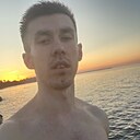 Артур, 24 года