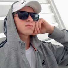 Фотография мужчины Денис, 22 года из г. Екатеринбург