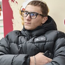 Фотография мужчины Матвей, 18 лет из г. Новосибирск