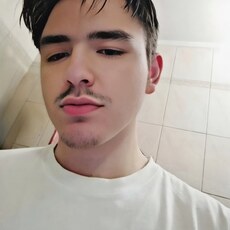 Фотография мужчины Илья, 21 год из г. Калининград